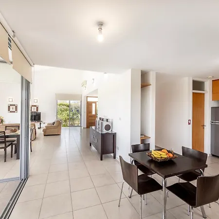 别墅 Sophia Latchi *