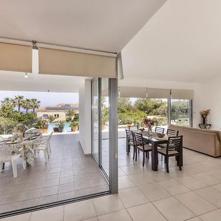 Sophia Latchi 别墅 Polis