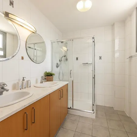 Sophia Latchi 别墅 *