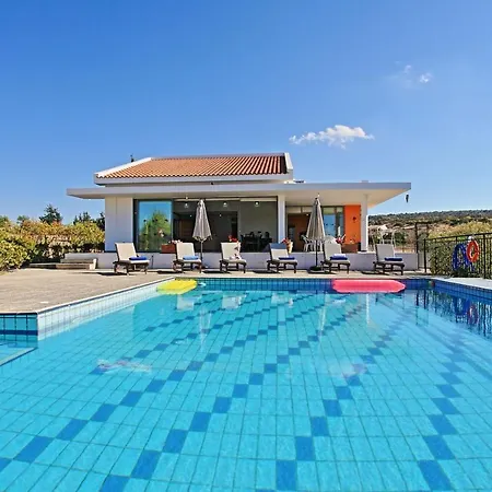 别墅 Sophia Latchi