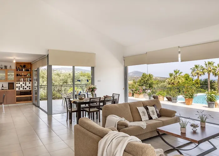 Villa Sophia Latchi Polis